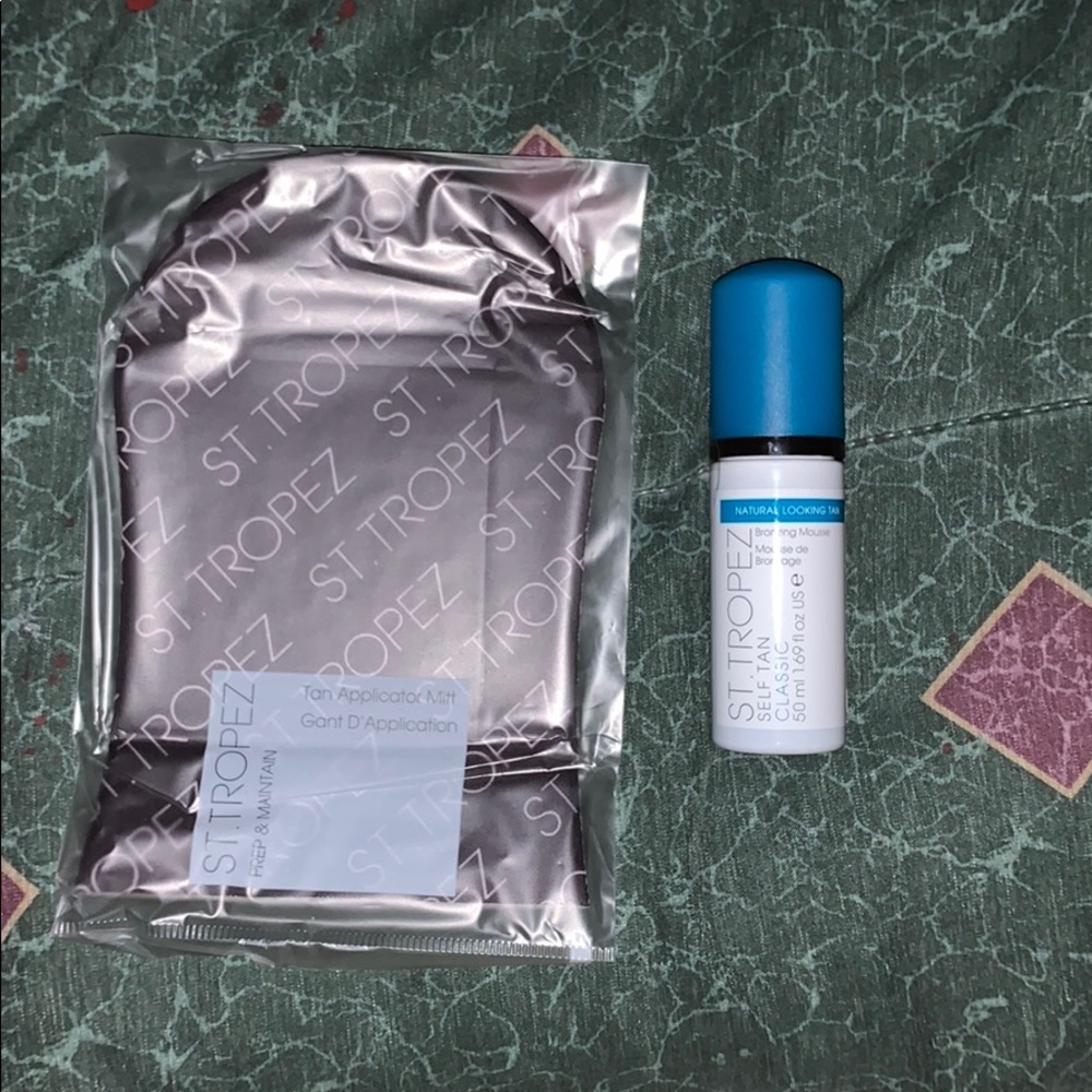 ST. Tropez self tan bronzing mousse and mitt